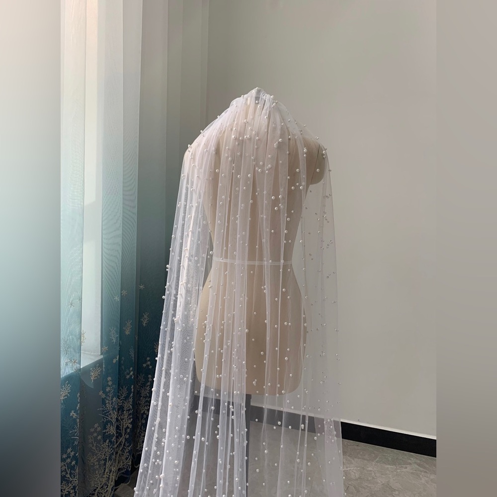 Cathedral Pearl Veil - Picture 6 of 10